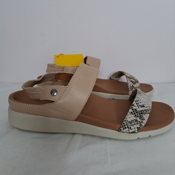 Strive Isla sandal almond snake glamour 8.5 NWT - Picture 3 of 9